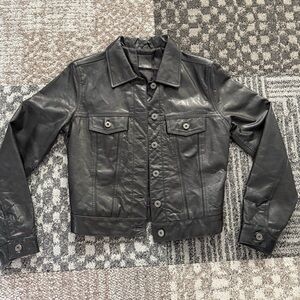Vintage GAP Women's Black Leather Jacket